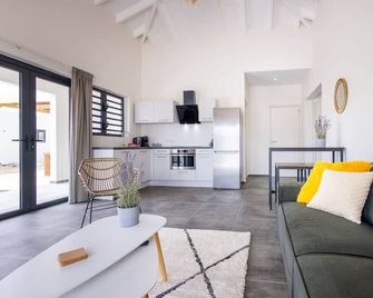 Villa Monrel Mambo Beach - Willemstad