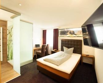 Ambient Hotel Salzburger Hof - Giengen - Ložnice