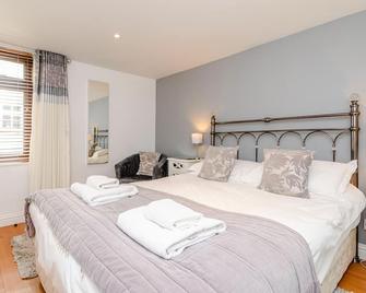 Mermaid Cottage - Whitby - Bedroom