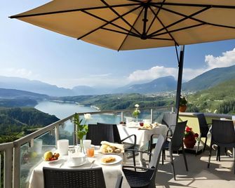 Viridis Hotel - Romallo - Balkon