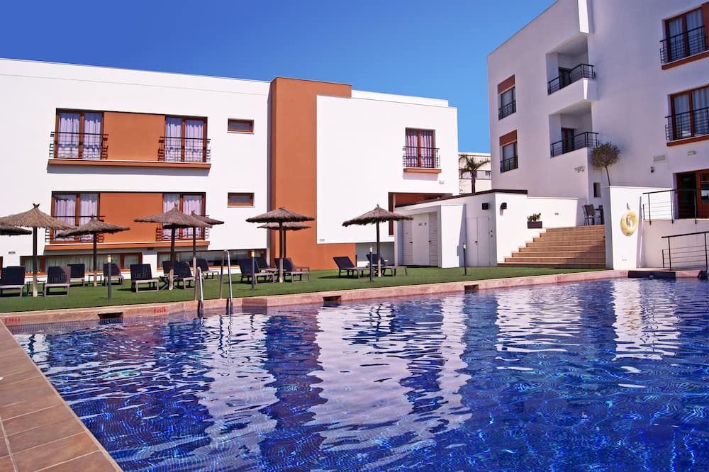 هوتل أندالوسيا - كونيل ذي لا فرونتيرا - حوض السباحة