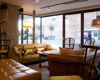 فندق Bermondsey Square - فندق A Bespoke - لندن - ردهة