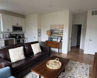 Downtown Traverse City Capri Condo 316 - Traverse City - Sala de estar