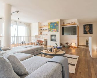 Villa Olivo With Garden & Pool - Montano Lucino - Living room