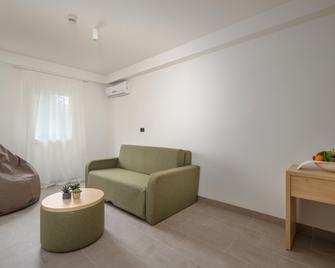 Hotel Delfin - Omisalj - Huiskamer