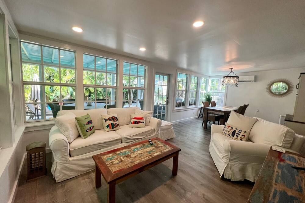 Our Piece of Paradise- - كي وست - غرفة معيشة