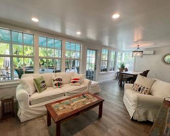 Our Piece of Paradise- - Key West - Stue