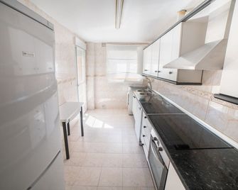 Apartment with pool, 100m from beach - Roquetas de Mar - Cuisine