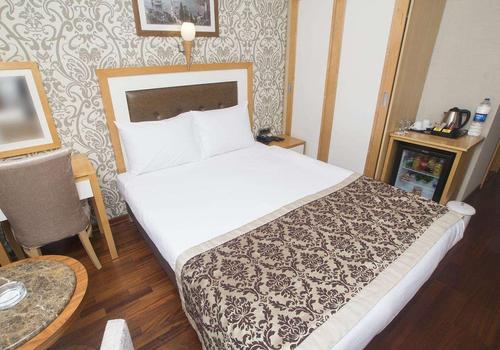 nova plaza taksim square 61 istanbul hotel deals reviews kayak
