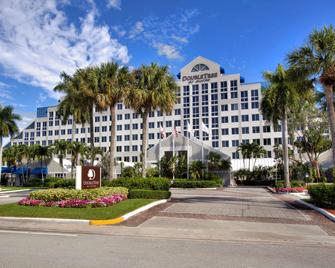 DoubleTree by Hilton Hotel Deerfield Beach - Boca Raton - Дірфілд-Біч - Будівля