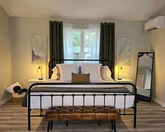 The Hideaway - Centrally located between Crystal River & Inverness - Lecanto - Habitación