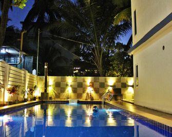 Wotel Calangute Goa - Калангуте - Басейн