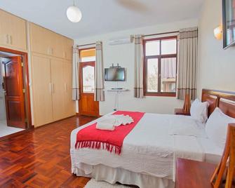Lidias Guest House - Maputo - Schlafzimmer