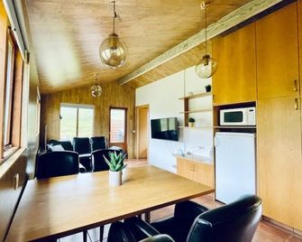 Hidden Cabin with outdoor hot tub - Olafsfjordur - Comedor