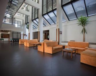 HI Sao Pedro do Sul Pousada de Juventude - Hostel - São Pedro do Sul - Lobby