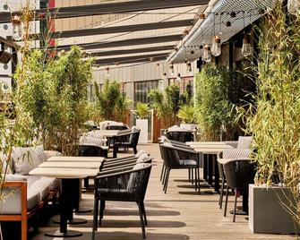 Hyatt Regency London Stratford - London - Serambi