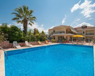 Athina Hotel - Krestena - Pool