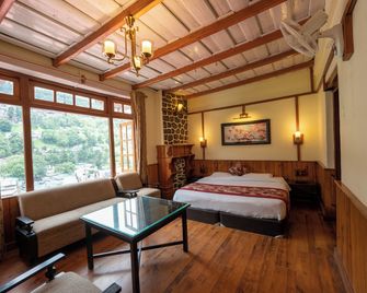Hotel Himalaya - Nainital - Quarto
