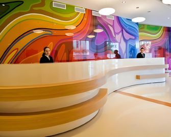 Marshal Garden Hotel - Bucarest - Recepción