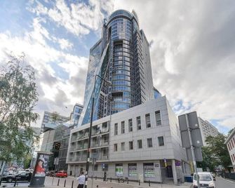 Lumina apartments next to Rondo ONZ - Varsavia - Edificio