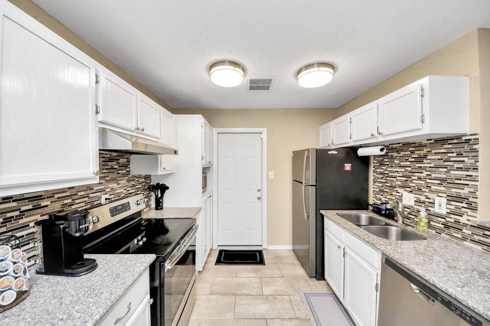 Cozy 3br Retreat Near Nasa And Hobby Airport - هيوستن - مطبخ