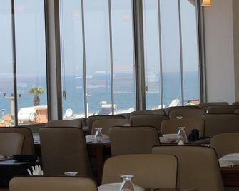 Agz Hotel - Дікілі - Ресторан