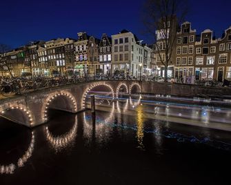 Leidse Square 5 star Luxury Apartment - Amsterdam