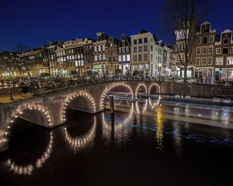Leidse Square 5 star Luxury Apartment - Amsterdam