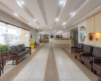 Mar Hotel - בלנאריו קמבוריו - לובי