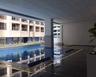 Affordable Cozy Pad in Salcedo Village Makati - Makati - Pool
