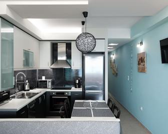 Amazing Villa House Near the Sea (Villa Ve 2) - Tyros - Cocina