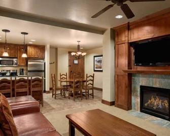 2 Weeks available in PRIME ski season (Feb 26 to Mar 12, 2023) - Breckenridge - Sala de estar