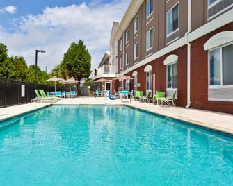 Holiday Inn Express & Suites Dothan North By IHG - Dothan - Piscina