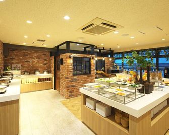 Yokohama Heiwa Plaza Hotel - Yokohama - Prasmanan