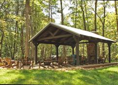 The Woods at The Retreat at Deer Lick Falls - Monteagle - Patio