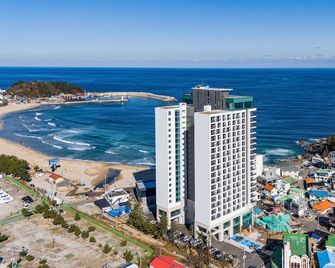Surf Resort Jukdo Alive - Yangyang