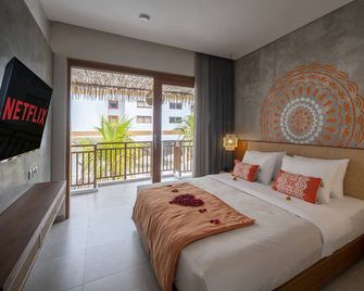 Roomates Surf Camp Canggu by Ini Vie Hospitality - Denpasar