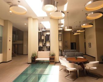 Urban Green Hotel & Suites - San Jose - Vestíbul