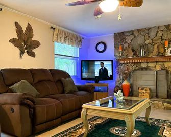Holiday Vacation Home - Holiday - Sala de estar