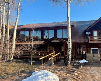 Largest Cabin Available for Rent in Cucahra! 26+ - La Veta - Edificio