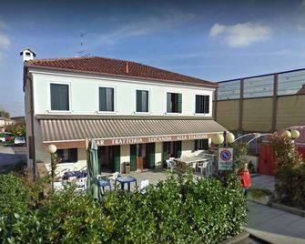 Locanda alla stazione - מירה - בניין