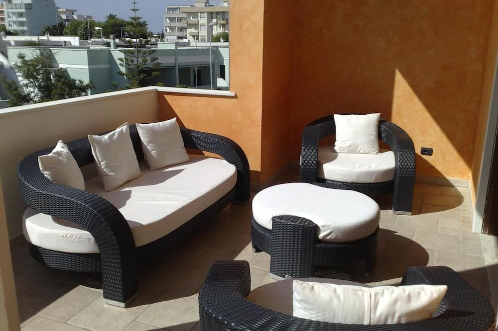 Hotel Risberg - גאליפולי - מרפסת