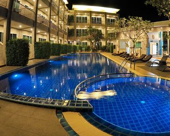 The Malika Hotel (SHA Plus+) - Phuket - Uima-allas