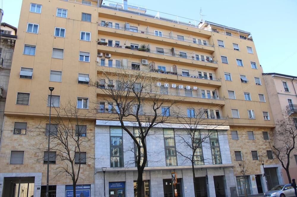 Hotel America - Milan - Toà nhà
