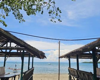 Tambayan Rooms and Cottages by SMS Hospitality - Carmen