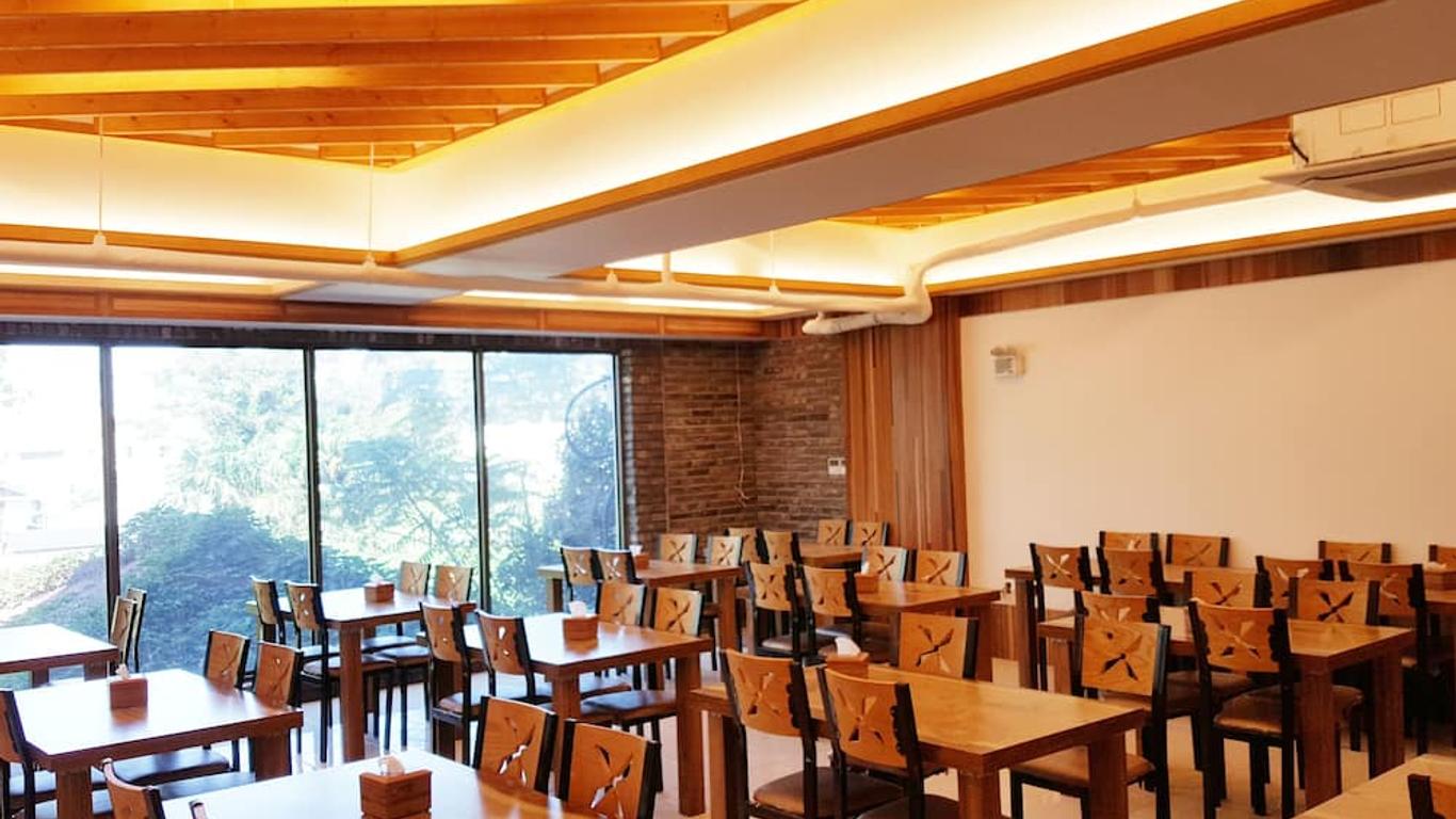 Joy Hotel