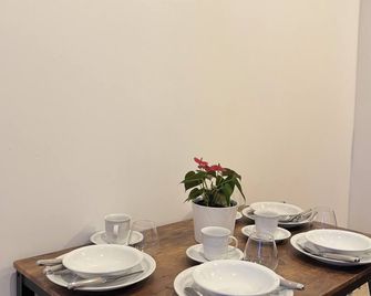 Cozy 2-bedroom apartment in Chinatown - ניו יורק - חדר אוכל