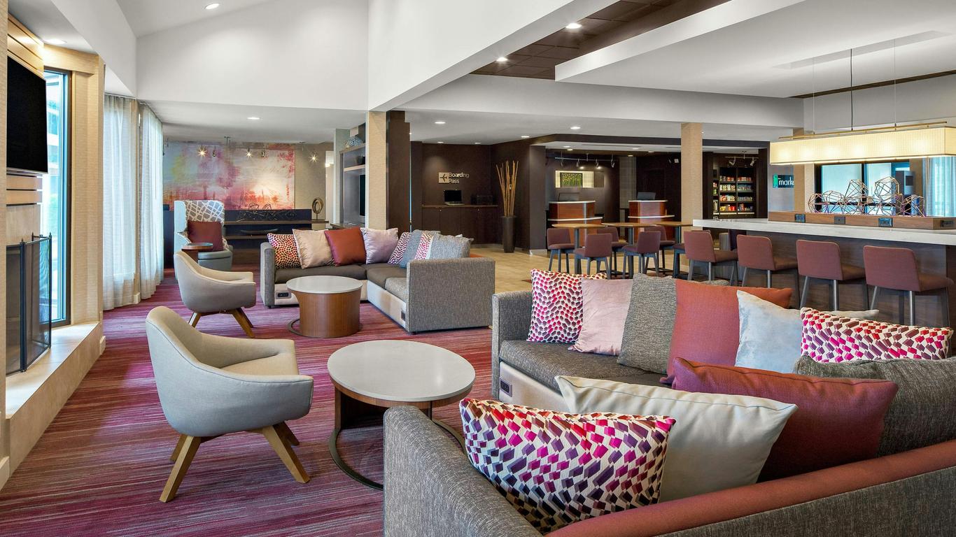 Courtyard by Marriott Pittsburgh Airport