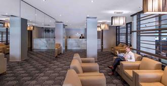Park Regis Griffin Suites - Melbourne - Σαλόνι ξενοδοχείου