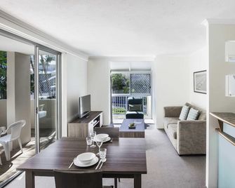 Breakfree Diamond Beach Broadbeach - Broadbeach - Sala de estar